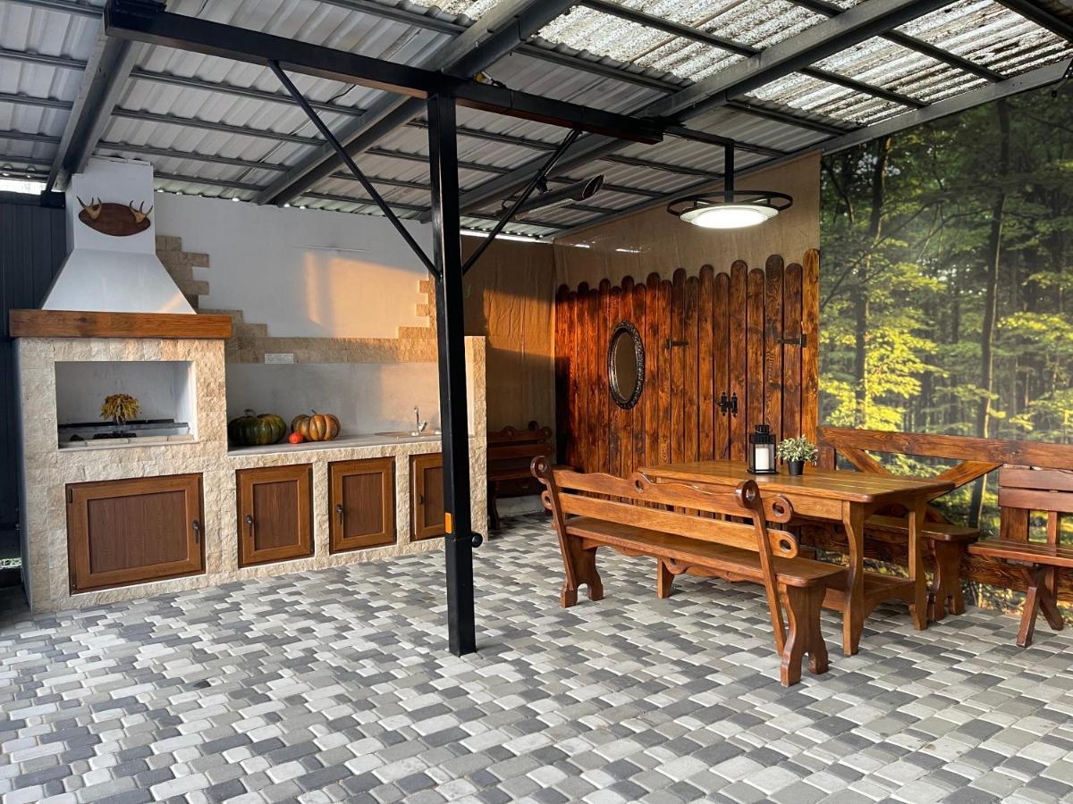 Apartments With Kitchen And Garden Κίεβο Εξωτερικό φωτογραφία
