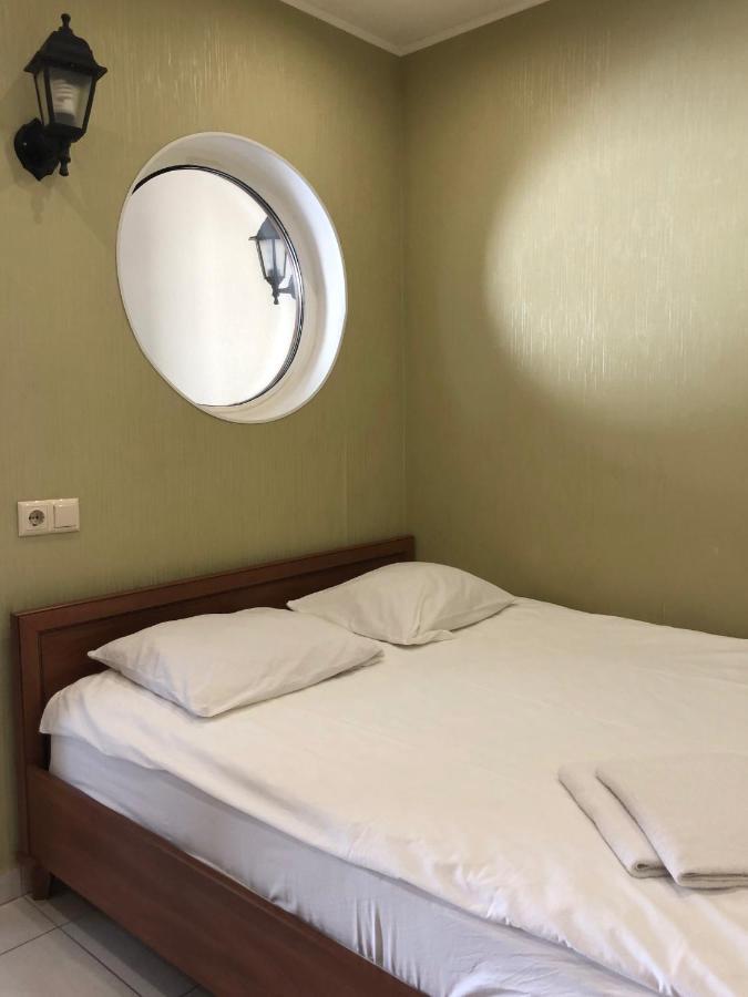 Apartments With Kitchen And Garden Κίεβο Εξωτερικό φωτογραφία